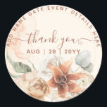 Dusty Ro Rosa Blommigt Pampas Grass Boho Bröllop Runt Klistermärke<br><div class="desc">⭐ Denna BOHO-temade design har vattenfärgen Pampas Grass och Terracotta beige magnolia färg blommor, sage grönt lövs illustrationer och modern typografi. Visa den bifogade uppsättningen och "ytterligare produkter" om du vill visa den bröllop-svit som innehåller den här designen. Detta kan omfatta bröllop och inbjudningskort för möhippa, inbjudningskort för repetitionsmiddagar, inbjudningskort...</div>
