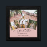 Dusty Ro Rosa Newlyweds Bröllop PHOTO Gift Minnesask<br><div class="desc">Lägg till fyra foton av det förlovade paret,  nygifta paret och det här dammiga ro rosa personlig-manuset.</div>