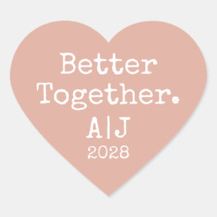 Dusty Rosa Better Together Bröllopsinitialer År Hjärtformat Klistermärke