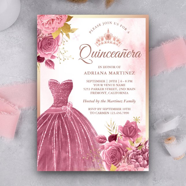 Dusty Rosa Blommigt Gown Ro Guld Quinceanera Inbjudningar (Skapare uppladdad)