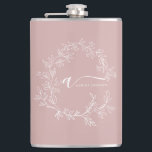 Dusty Rosa Modern Script Girly Monogram Namn Fickplunta<br><div class="desc">Vi presenterar en fantastisk personlig-kolv som perfekt blandar funktioner med elegans. Den här vackert designade kolven har ett känsligt rosa, försedd med en charmerande andedräkt av blommigt och ett modernt manusmonogram, och skapar den som ett utsökt tillbehör för alla tillfälle. Vare sig du rostar i bröllop, njuter av en picknicka...</div>
