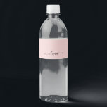 Dusty Rosa Modern Script Girly Monogram Namn Vattenflaska Etikett<br><div class="desc">Dusty Rosa Monogram Namn Vattenflaska-etikett. Det gör perfekten söt 16-årsjubileum,  bröllop,  möhippa,  årsdag,  kväll,  babydusch eller bachelorette-fest för någon som glam lyxen och chic stilar i kärlek.</div>