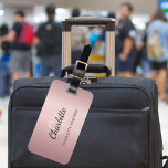 Dusty rosa monogram namn bagagebricka<br><div class="desc">En  rosa,  dammig ro bakgrund. Anpassa och lägg till namn,  ditt monogram initialer. Din kontaktinformation på baksidan.</div>
