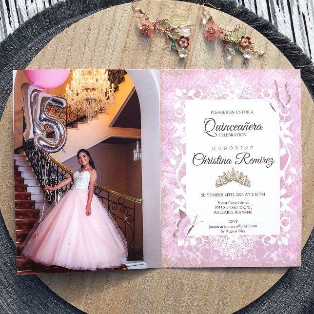 Dusty Rosa Vintage Butterfly Quinceanera Inbjudan (folded pink quinceanera invitations, fancy pink vines leaves border around photo with butterflies)