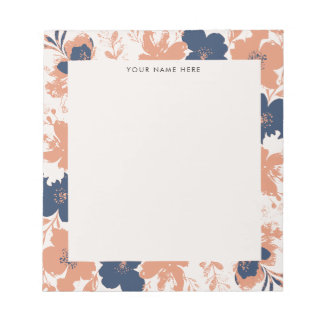 Dusty Rose och Blommor i Blått med Namn Anteckningsblock