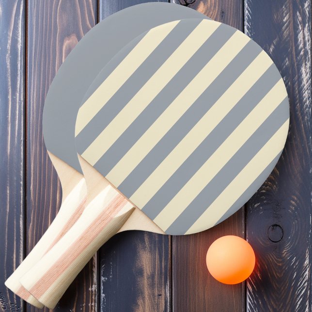 Duvgrå polotröja randig och enfärgad pingisracket (Skapare uppladdad)
