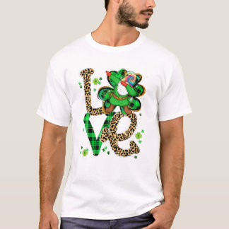 Dye Leopard KÄRLEK Dabbing Gnome T Shirt