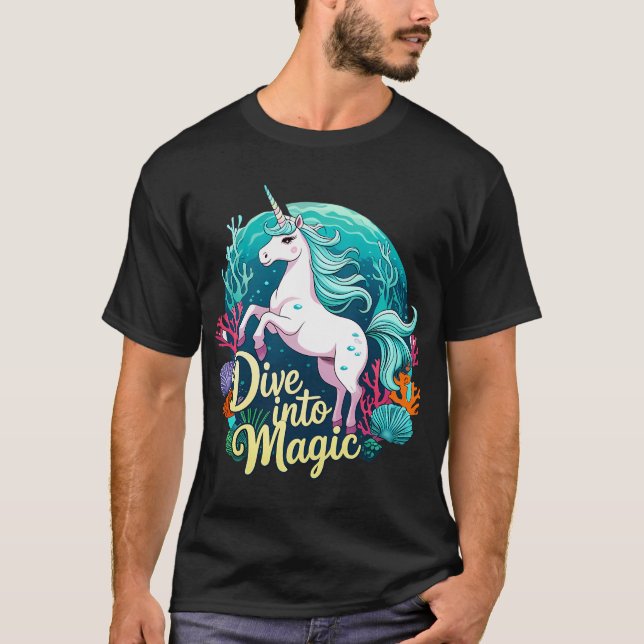 Dyk in i magi – Rev Enhörning T Shirt (Framsida)