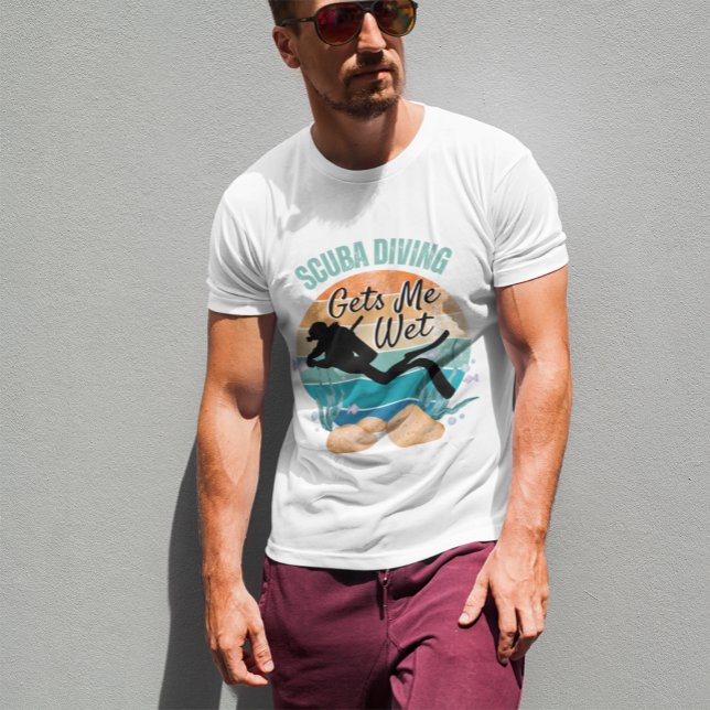 Dyka ger mig Blöt T-shirt (Skapare uppladdad)