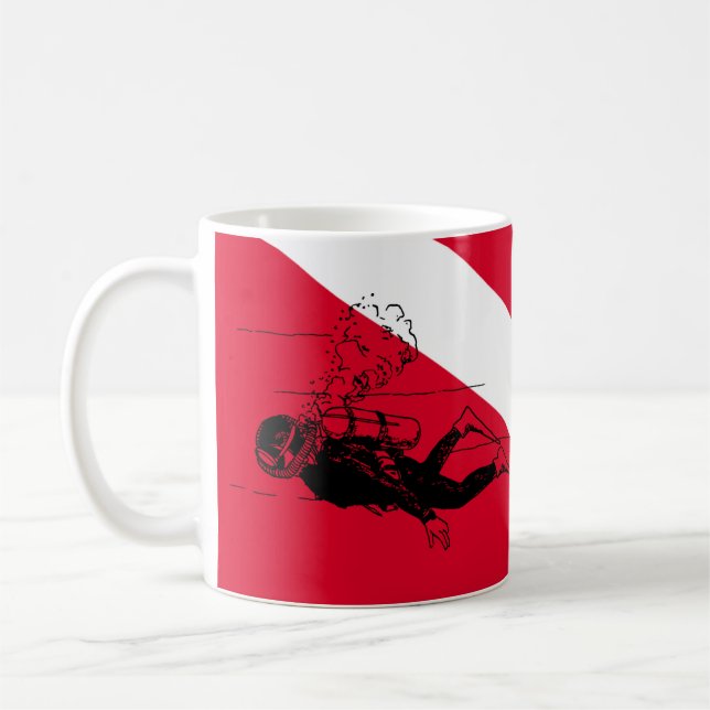 Dykare ner-flagga med retro dykare illustration kaffemugg (Vänster)