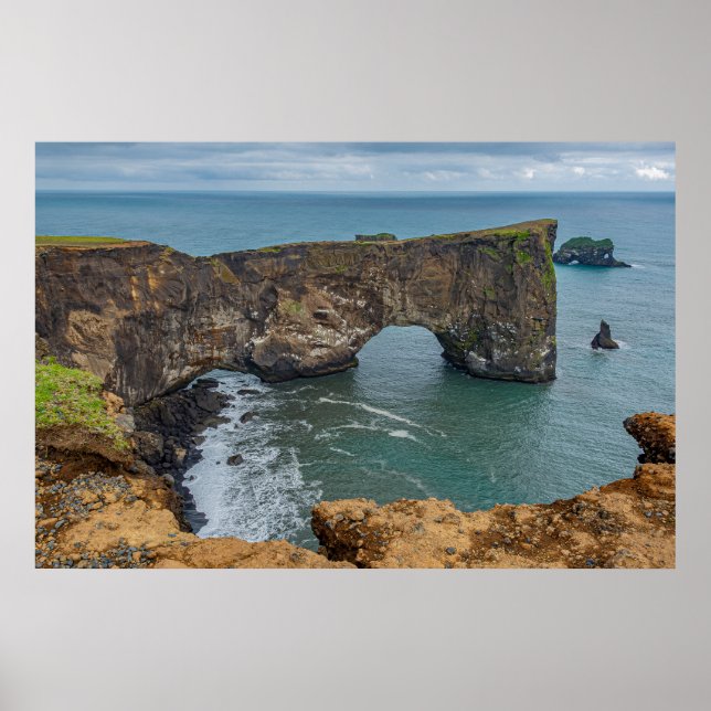 Dyrhólaey Island Poster (Framsidan)