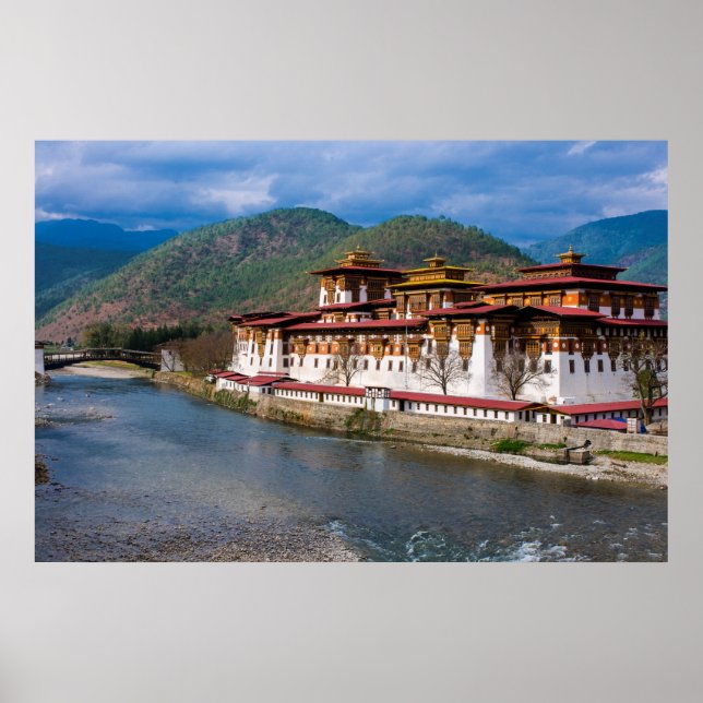 Dzong-byggnad vid flod poster (Framsidan)