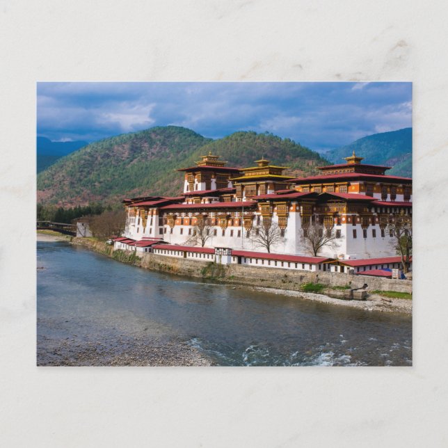 Dzong-byggnad vid flod vykort (Framsida)