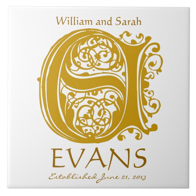 E Guld Monogram på vit - Namn Bröllop Datumpanel Kakelplatta (Framsidan)