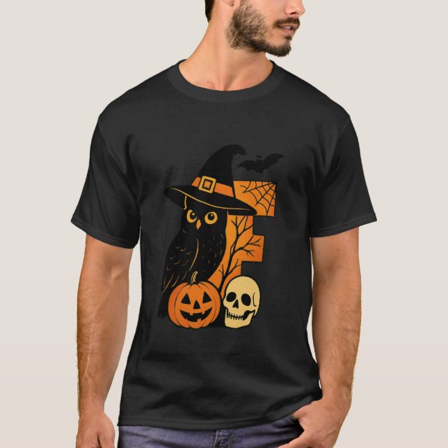 E is for Eerie Halloween Owl Skull T Shirt (Framsida)