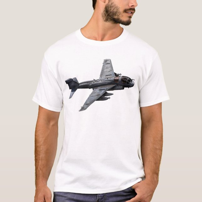 EA--6Bperson som stryker omkring Tee Shirt (Framsida)