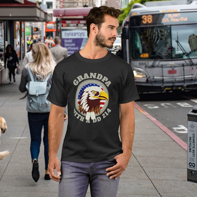 Eagle Emblem USA flagga | Grandpa DD 214 Black T Shirt (Skapare uppladdad)