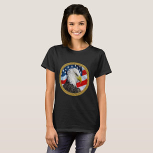 Eagle head och en amerikansk folie av flagga guld t-shirt