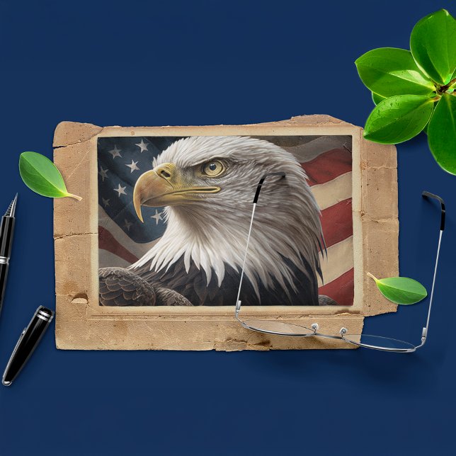 Eagle och amerikansk Flagga Vykort (Skapare uppladdad)