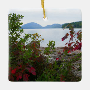Eagle Sjö och Red Maple Löv Julgransprydnad Keramik