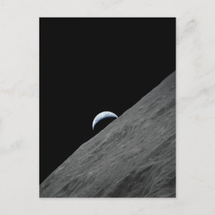 Earth Crescent Stigning över Måne Yta Vykort