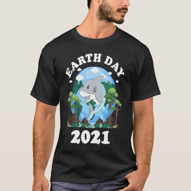 Earth Day 2021 Shark Peace Love Planet and Animals T Shirt (Framsida)