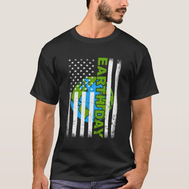 Earth Day 2022 American Flagga Environmental Aware T Shirt (Framsida)