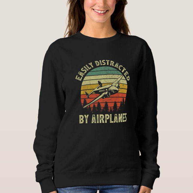 Easily Distracted By Airplanes Aviation Pilot Airp T Shirt (Framsida)