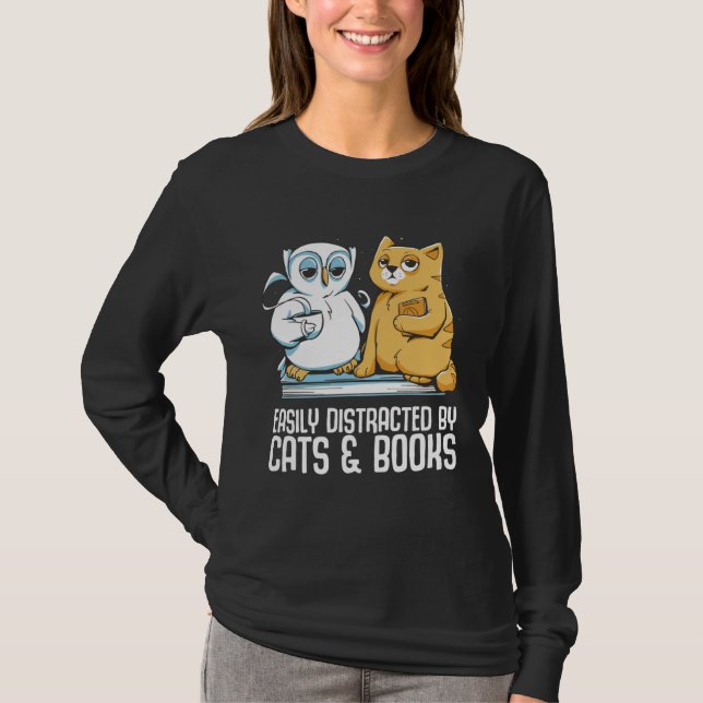 Easily distracted by cats books t shirt (Framsida)