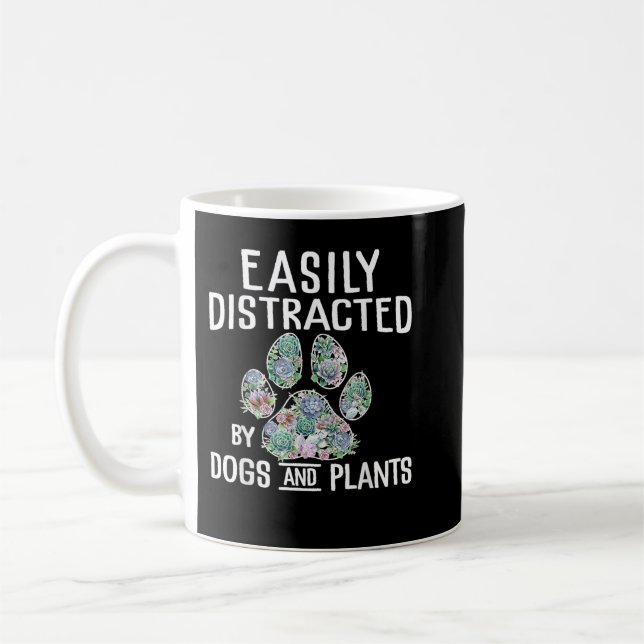 Easily Distracted by Dogs and Plant Gardener Garde Kaffemugg (Vänster)
