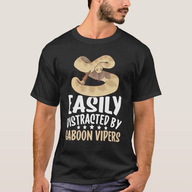 Easily Distracted By Gaboon Vipers Snake Owner T Shirt (Framsida)