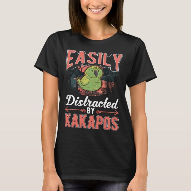 Easily distracted by Kakapos Night Parrot Kakapo T Shirt (Framsida)