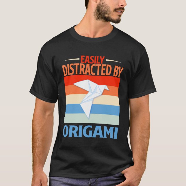 Easily Distracted By Origami T Shirt (Framsida)