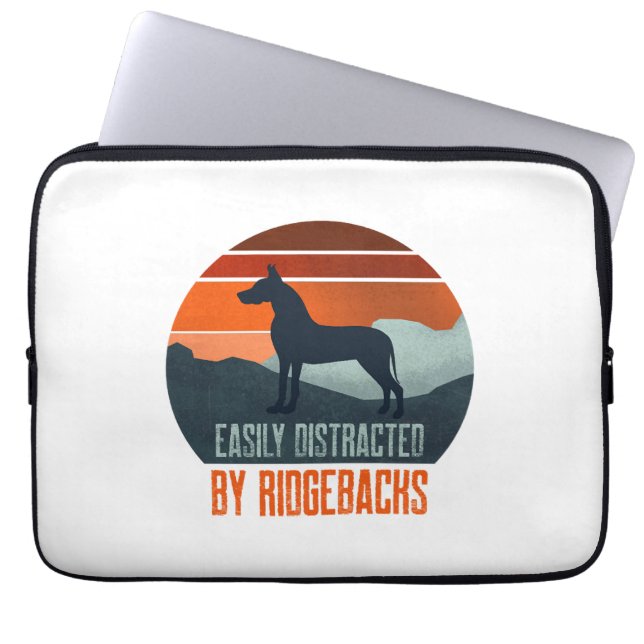 Easily Distracted By Ridgebacks Dog Walking Laptop Fodral (Framsidan)