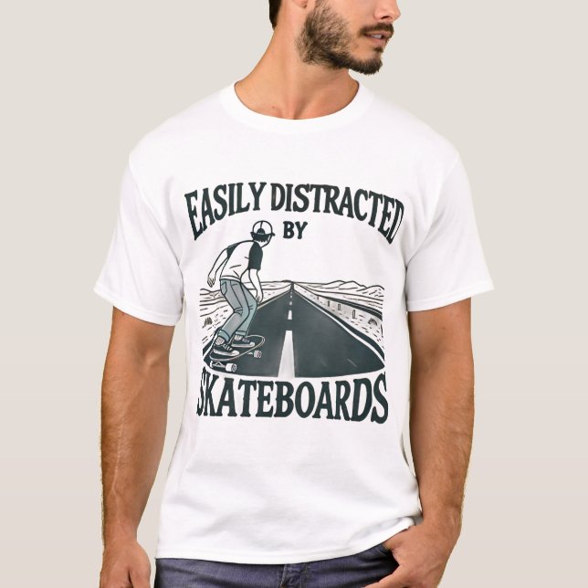 Easily Distracted by Skateboard t-shirt  (Framsida)