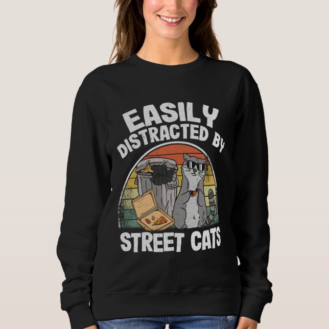Easily Distracted By Street Cats Raccoon T Shirt (Framsida)