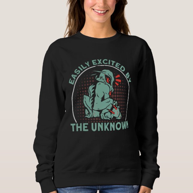 Easily Excited By The Unknown Cryptid Creature T Shirt (Framsida)