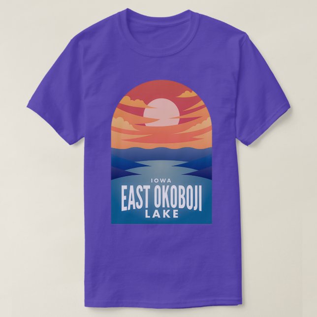 East Okoboji Lake IA Retro Sunset  T Shirt (Design framsida)