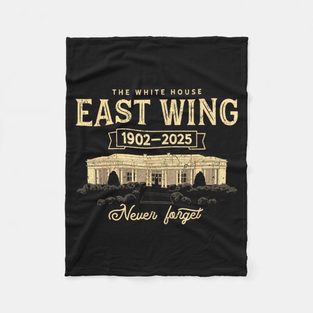 East Wing 1902 2025 Glöm Aldrig Retro  Fleecefilt (Framsidan)