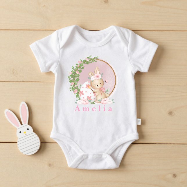 Easter Bunny at Garden Personalized baby bodysuit T Shirt (Skapare uppladdad)