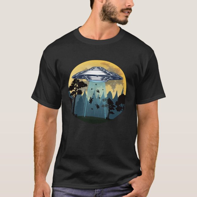 Easter Day Bunny Rabbit Easter Eggs Abduction UFO T Shirt (Framsida)