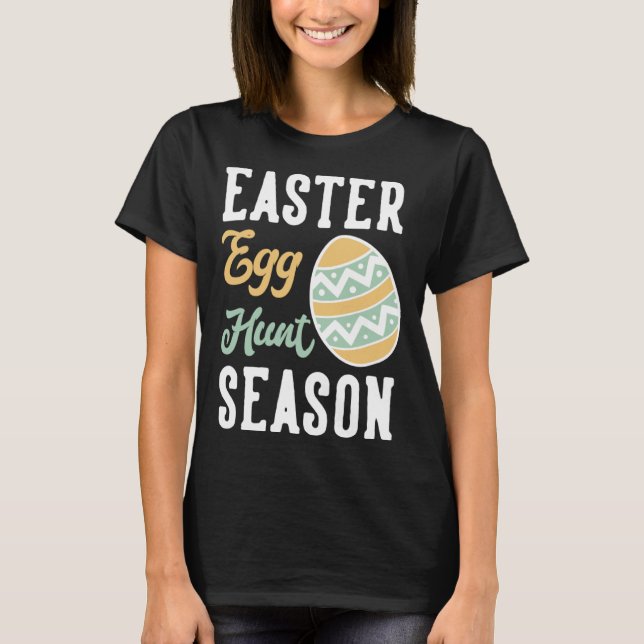 Easter Egg Hunt Season T Shirt (Framsida)
