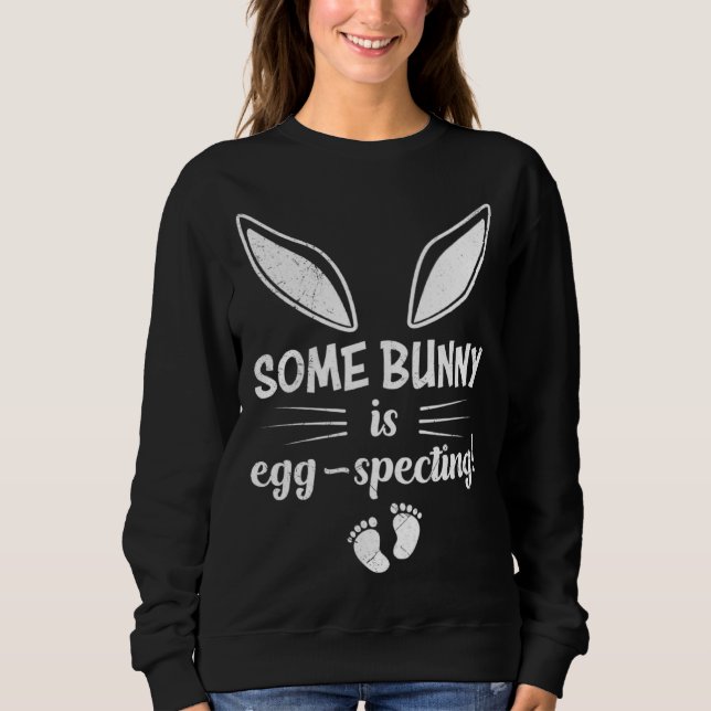 Easter Egg Specting Baby Bunny Expecting Parents T Shirt (Framsida)