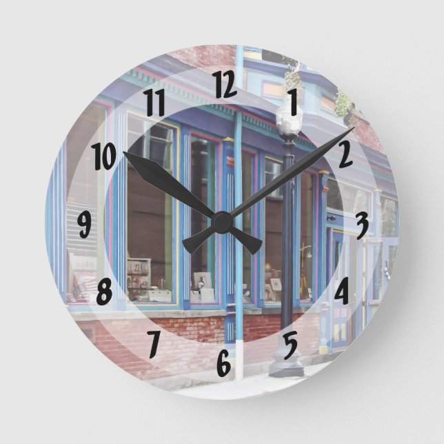 Easton PA - Gata med öppen dörr Rund Klocka (Framsida)