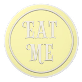 "Eat Me" Wonderland Tea Party Pastel Gult Knopp