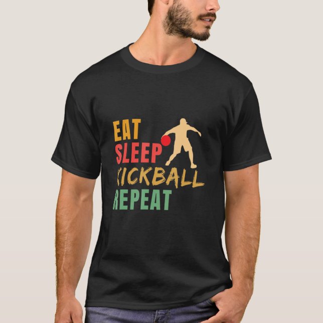 Eat Sleep Kickball Repeat Kickball Kickball Player T Shirt (Framsida)