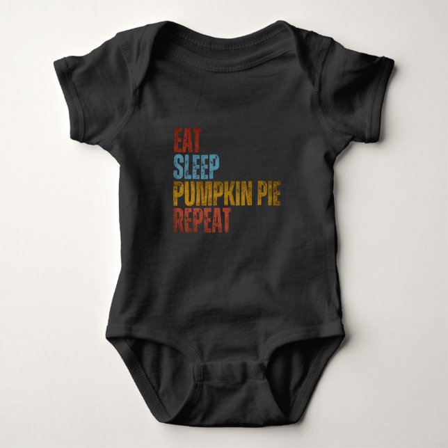 EAT SLEEP PUMPKIN PAJ REPEAT T SHIRT (Framsida)