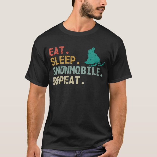 Eat Sleep Snowmobile Repeat Retro snowmobile T Shirt (Framsida)
