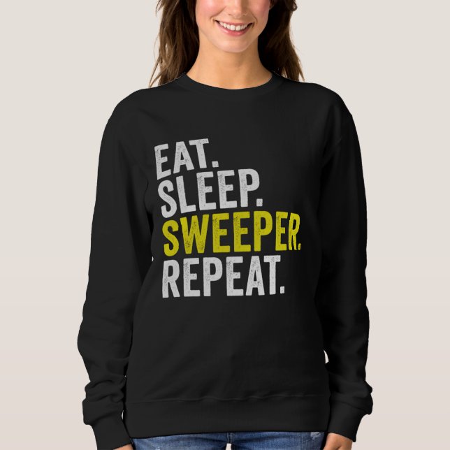Eat Sleep Sweeper Repeat Cricket T Shirt (Framsida)