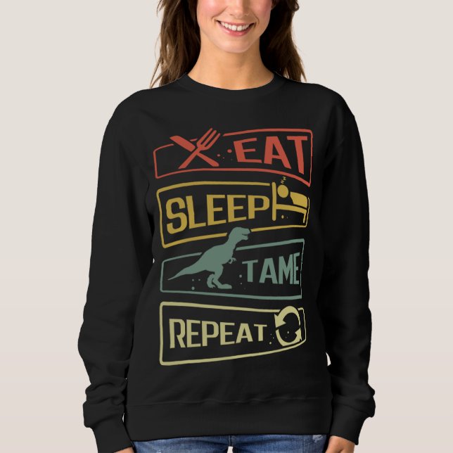 Eat Sleep Tame Repeat Dinosaur T Shirt (Framsida)